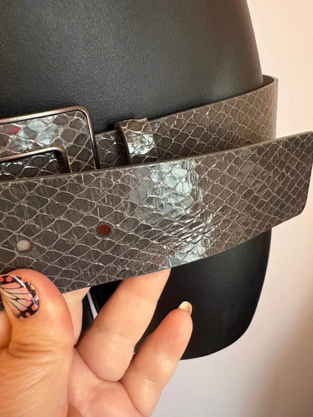 Banana Republic Genuine Leather Gray Snakeskin Reptile Look Belt size S